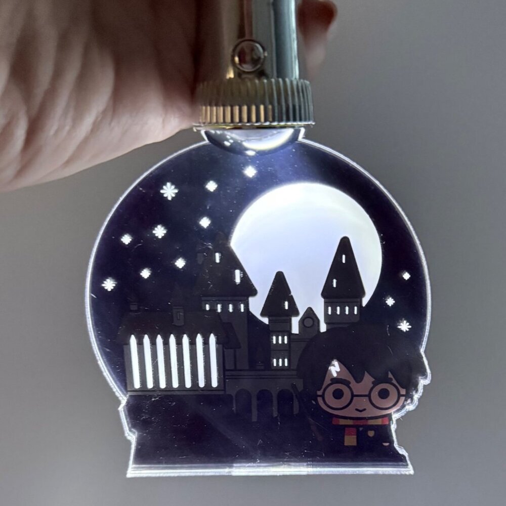 Hallmark Harry Potter Hogwarts Light-Up Christmas Ornament Keepsake Collectible‎